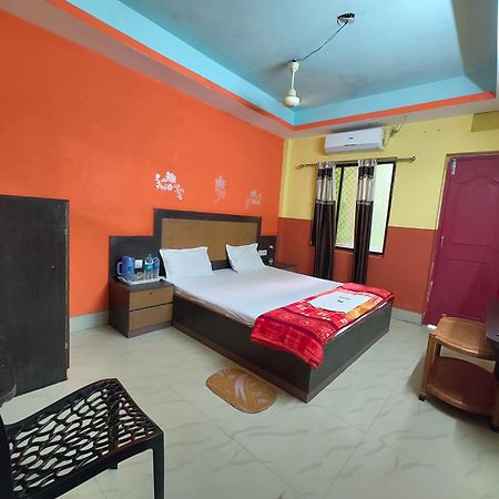 Goroomgo Samrat Palace Puri Near Sea Beach With Parking Facilities - Restaurant Available - Couple Friendly Exterior photo