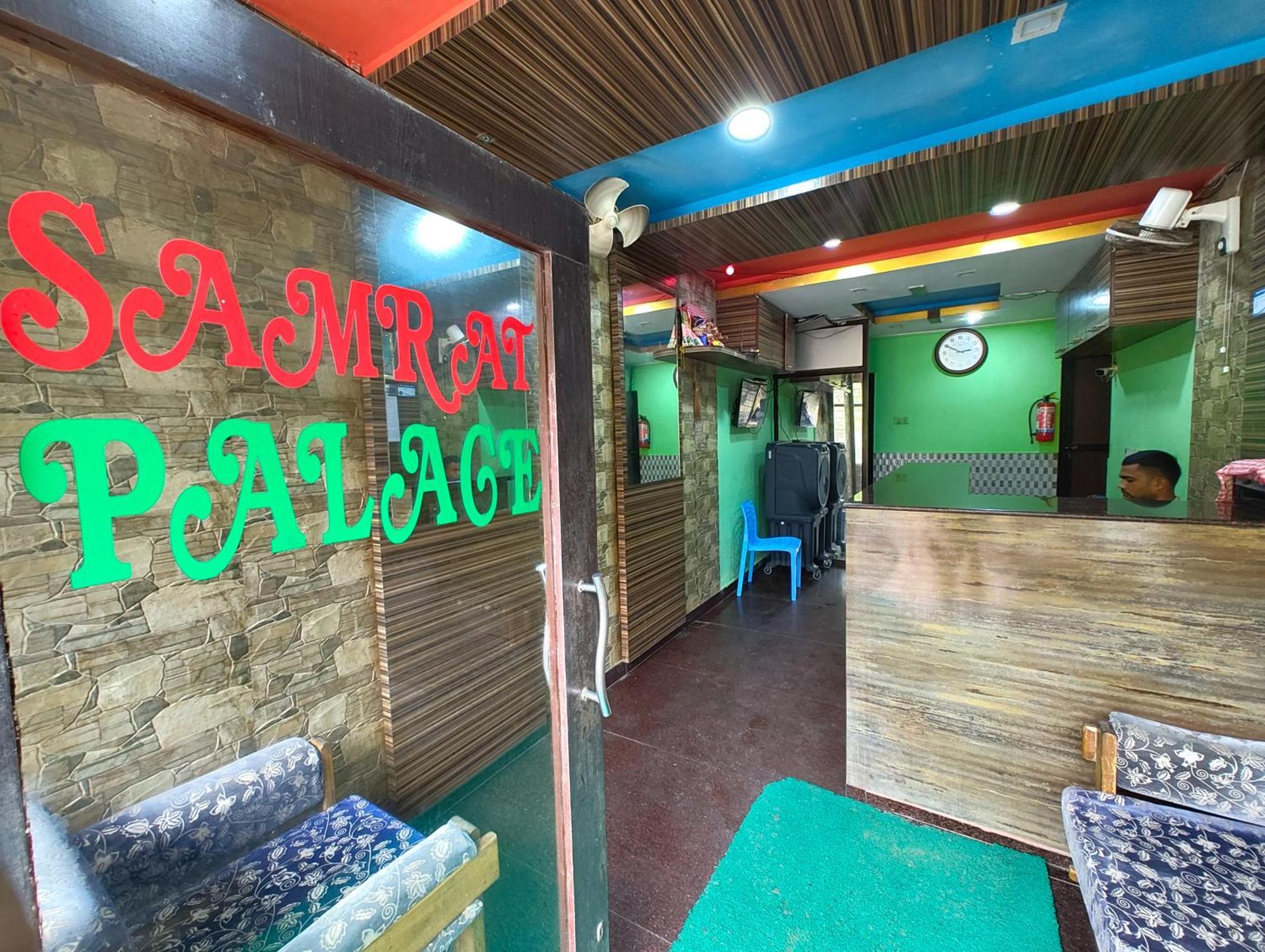 Goroomgo Samrat Palace Puri Near Sea Beach With Parking Facilities - Restaurant Available - Couple Friendly Exterior photo